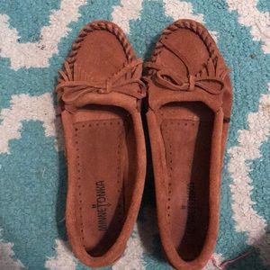 Minnetonka Moccasins Size 8
